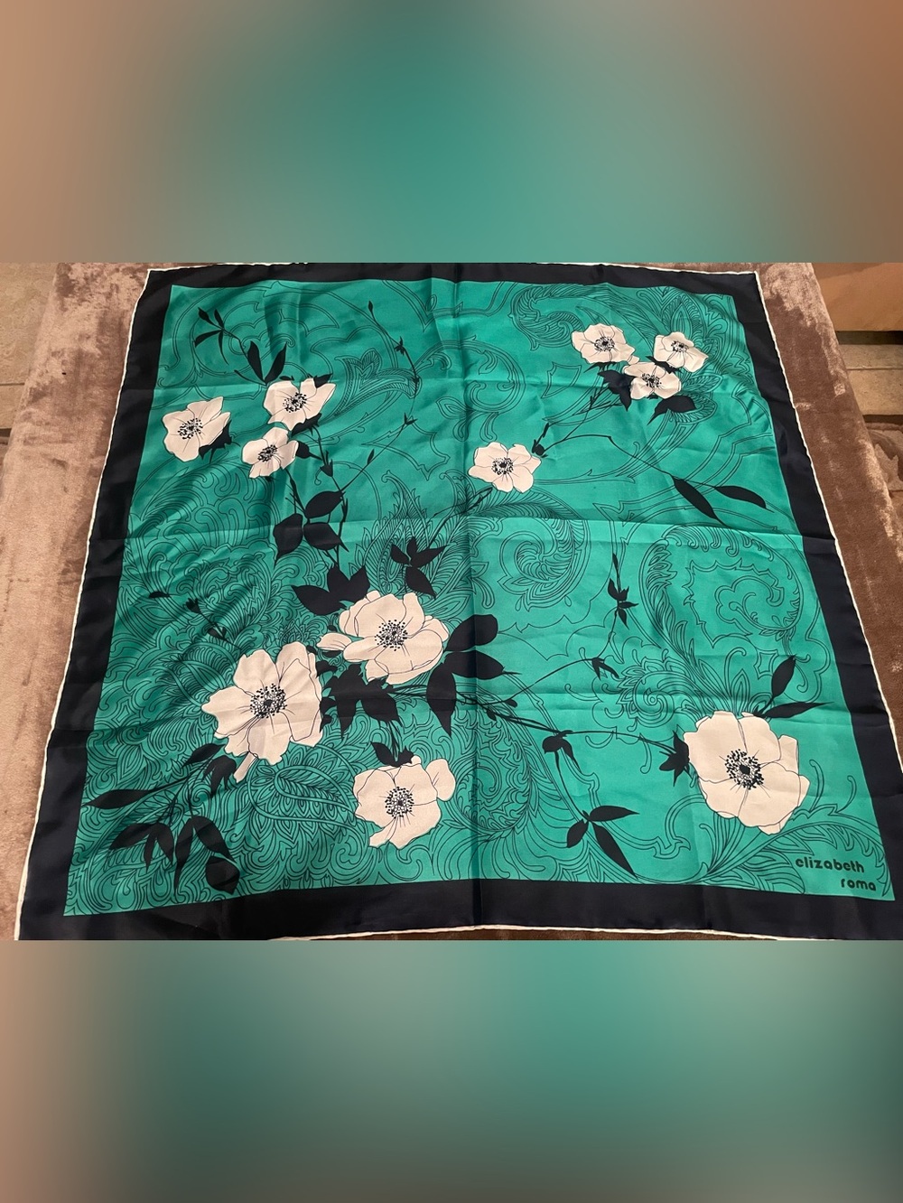 Elizabeth Roma – Vintage Silk Carre Scarf – Emerald Graphic Botanical – 31”x31” - Picture 2 of 10